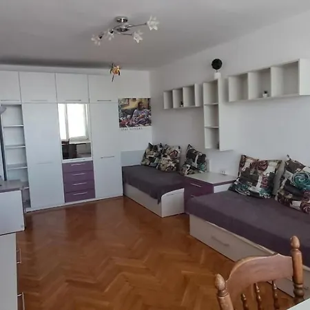 Apartment Blue Warna